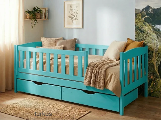 Pierwsze łóżko turkusowe z barierką ochronną dla malucha Beti