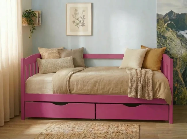 Różowe łóżko dla dziewczynki z barierką ochronną Valor Meble Beti
