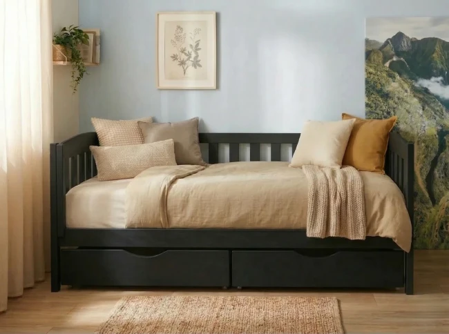 Czarne łóżko jednoosobowe dla dzieci Beti Premium drewno sosnowe