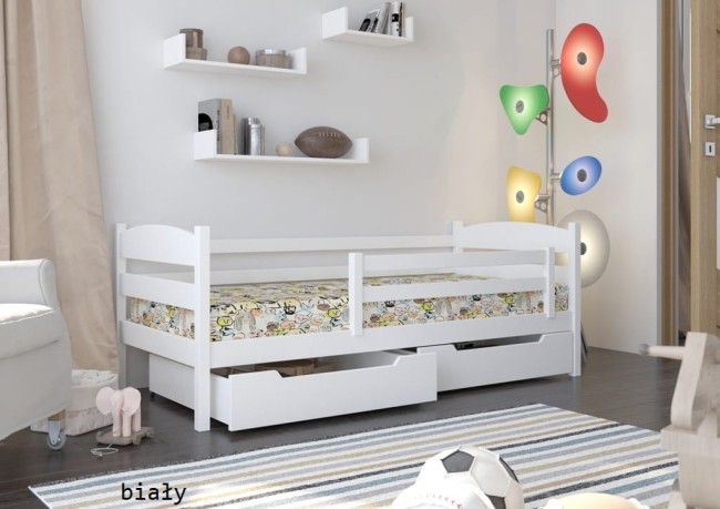 białe łóżko dla dzieci i młodzieży Julia Premium z drewna sosnowego od producenta Valor Meble z szufladami i barierka mobilną.jpg