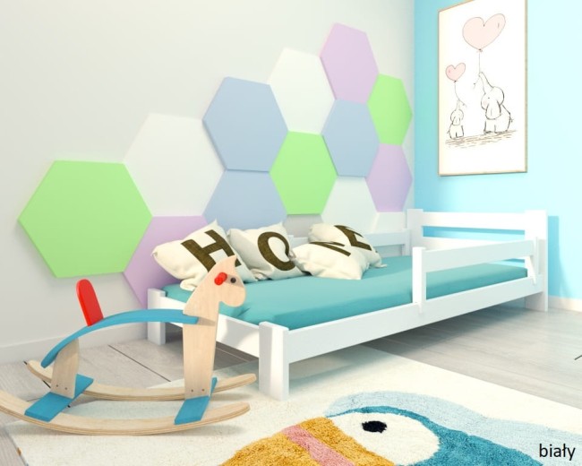 Bezpieczne łóżko dla dziecka białe niskie łóżko z zabezpieczeniami Paweł 2 low od producenta  Valor Meble