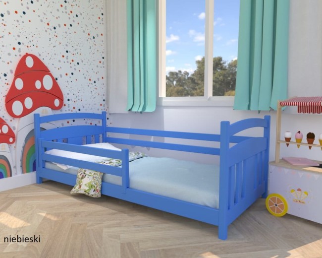 idealne niebieskie łóżko chłopięce Tadek Low ,niskie i bezpiecne  łóżko do pokoju  malucha z drewna sosnowego od producenta Valor Meble.jpg