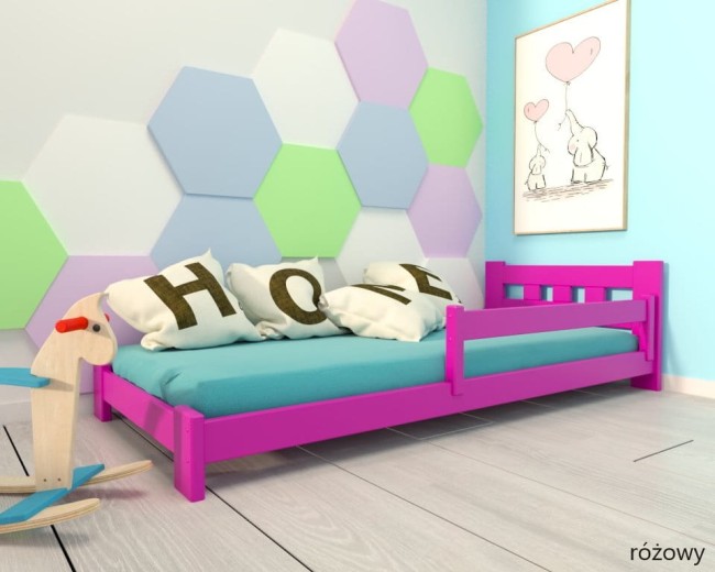 różowe łóżko dla dwulatka Paweł Low niskie bezpieczne drewniane solidne z barierką ściągalną od producenta Valor Meble.jpg