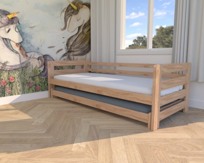 łóżko dla maluszka Jasio Low, niskie drewniane łóżeczko idealne dla rodzeństwa, łóżko podwójne w kolorze naturalnym-sosna od Valor Meble.jpg