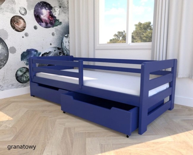 Łóżko dziecięce z drewna sosnowego Egon PREMIUM w pokoju nastolatki łóżko w kolorze granatowym