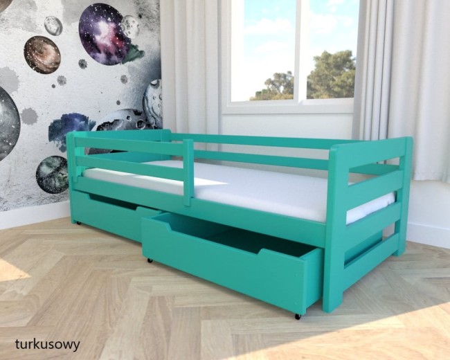 Łóżko dziecięce z drewna sosnowego Egon PREMIUM w pokoju nastolatka łóżko w kolorze turkusowym