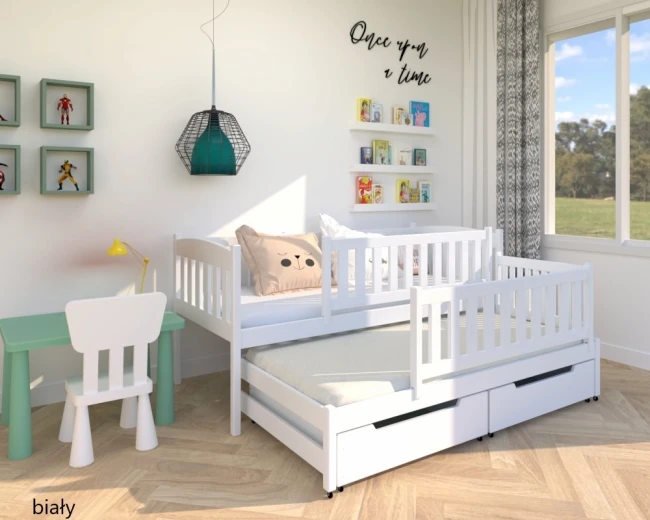 łóżko podwójne wysuwane dla dzieci Hania Premium z dodatkowym drugim miejscem do spania oraz barierkami ochronnymi z szufladami na pościel. Drewniane łóżko  od producenta Valor Meble w  kolorze białym