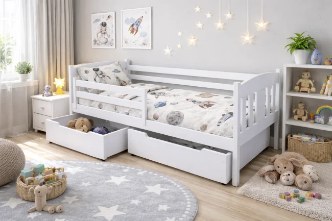 białe łóżko dla dzieci Oliwia z drewna sosnowego solidne od producenta Valor Meble z szufladą i barierka