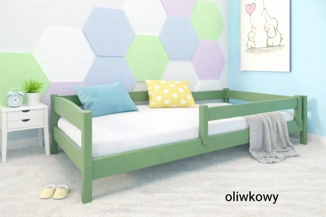 bezpieczne niskie łóżko dla malucha z barierką, drewniane łóżko dziecięce Molly Low Premium Agata meble