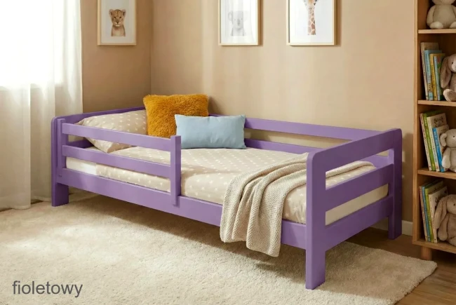 Solidne łóżko Egon Low 120x200 w kolorze fioletowym, gruby stelaż sosnowy i materac antyodleżynowy.