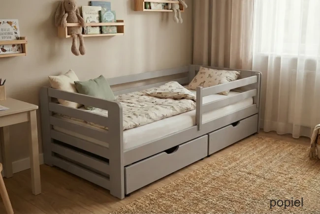 Łóżko dla kilkulatka z zabezpieczeniem przed wypadnięciem