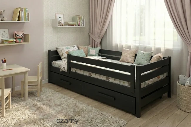 Solidny stelaż z grubych desek sosnowych zapewniający stabilność łóżka Marry Classic.